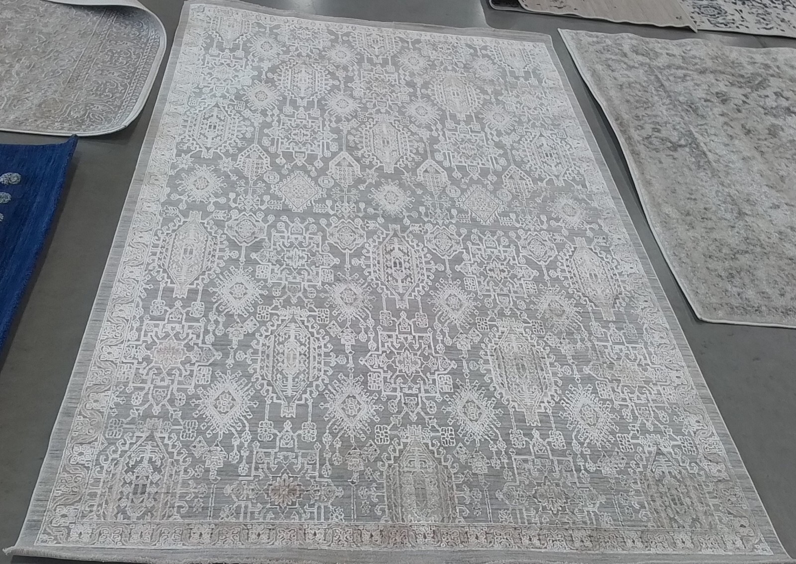 GREY / BLUE RUST 5′-0″ x 8′-2″ Back Stain Rug Reduced Price 1172759701 MRM322F-5