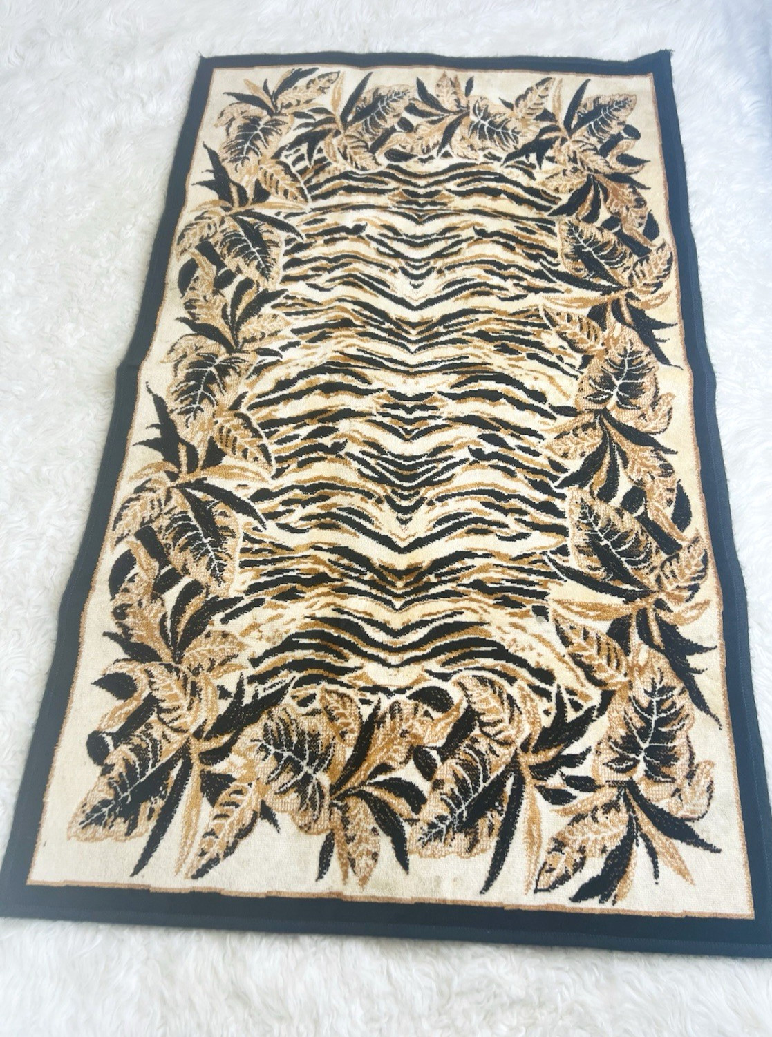MASAI Luxury Belgium Silk Viscose Pile Rug Bohemian TIGER Leaf Border 2′ X 3′ 3″