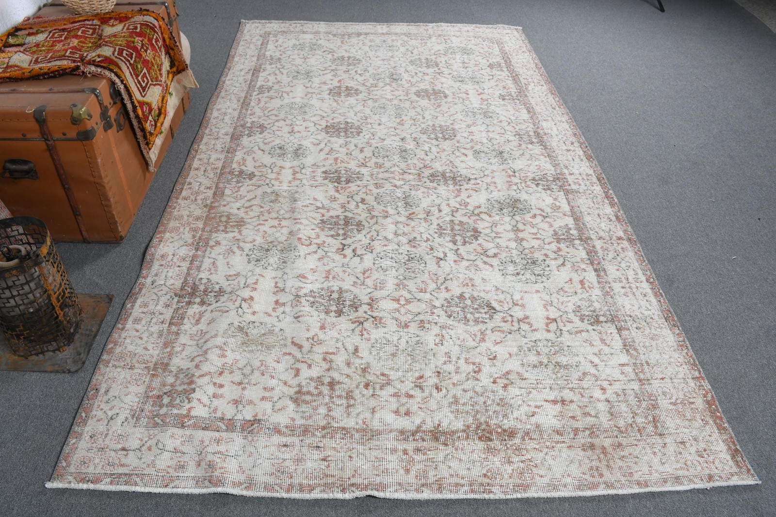 5,5×9,6 ft Vintage Turkish Rug, Large Rug, White Wool Rug