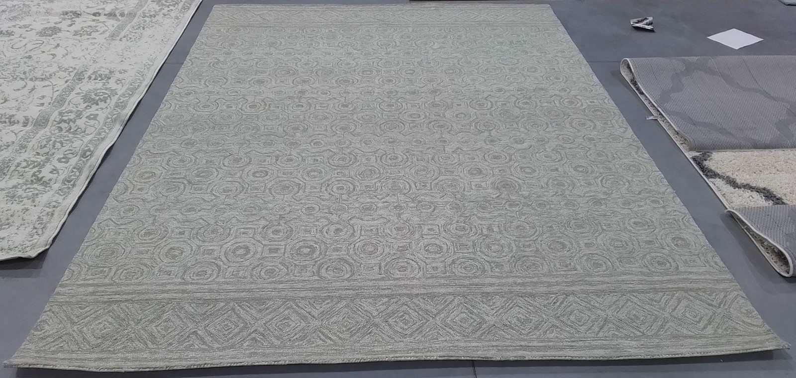 IVORY / LIGHT GREEN 8′-0″ x 10′-0″ Cut on Rug Reduced Price 3172810065 MLP950A-8