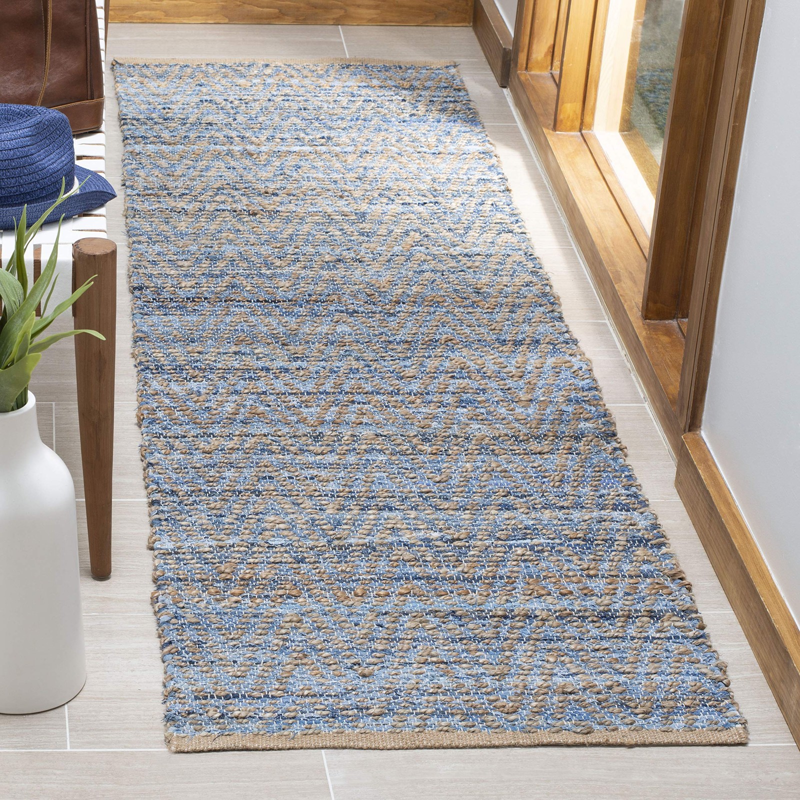 SAFAVIEH Cape Cod Collection Runner Rug – 2’3 x 12′, Natural & Blue, Handmade Fl