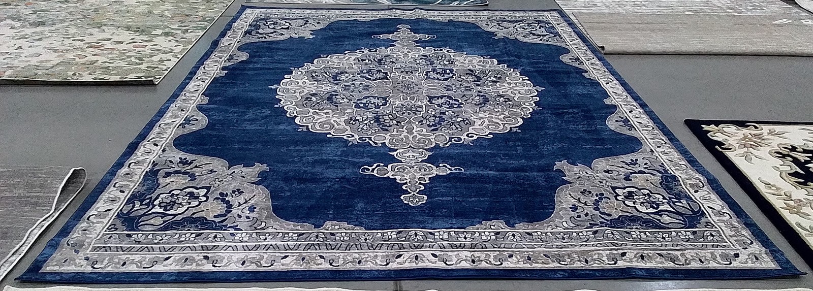 NAVY / LIT GREY 10′-0″ x 13′-0″ Flaw in Rug, Reduced Price 1172793279 BNT867M-10