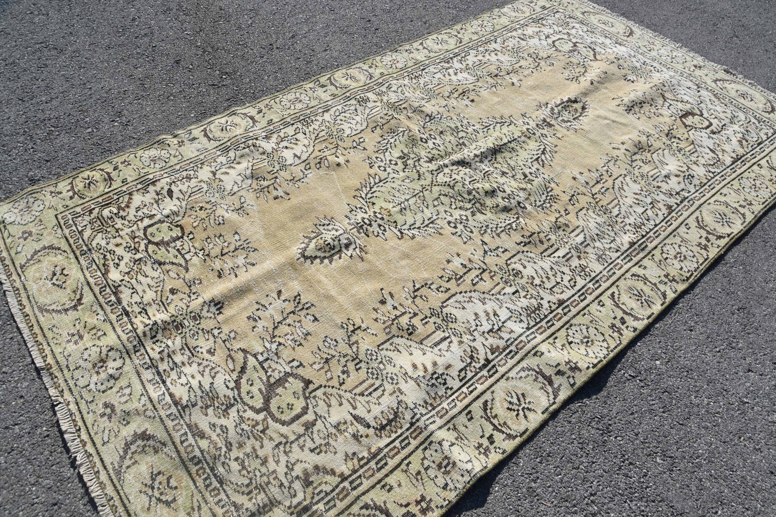 Turkish 5,3×9,7 ft Rug, Large Vintage Rug, Beige Black Plants & trees Rug