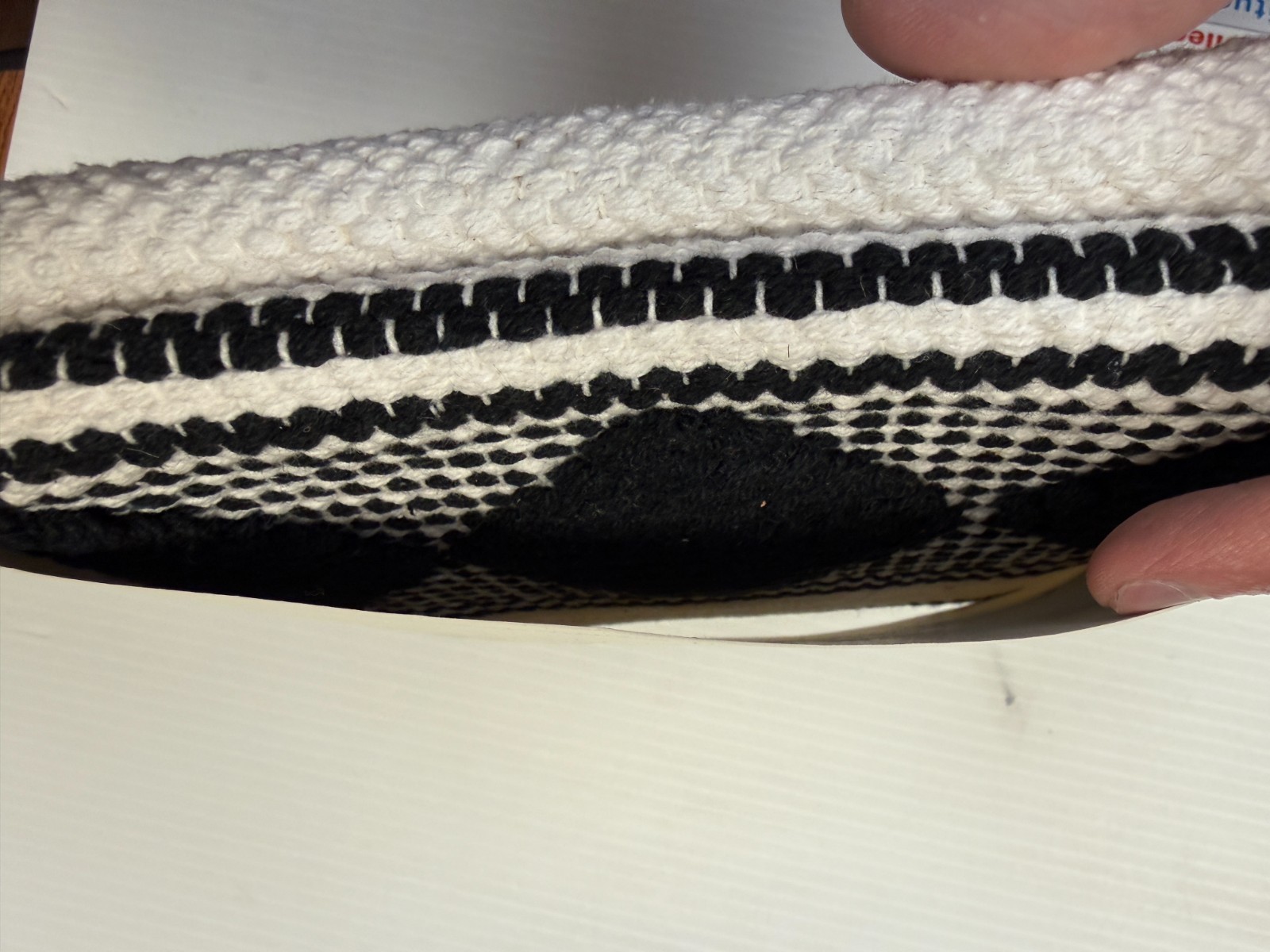 Caravan Area Rug Home Decor Diamond Stripe Woven Black White Bohemain 21″ x 34″