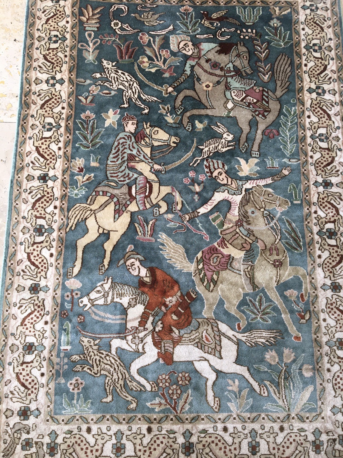 Authentic Hand Knotted 100% Silk Hunting Theme Carpet 3 ft 1.5 in x 2 ft 1 in
