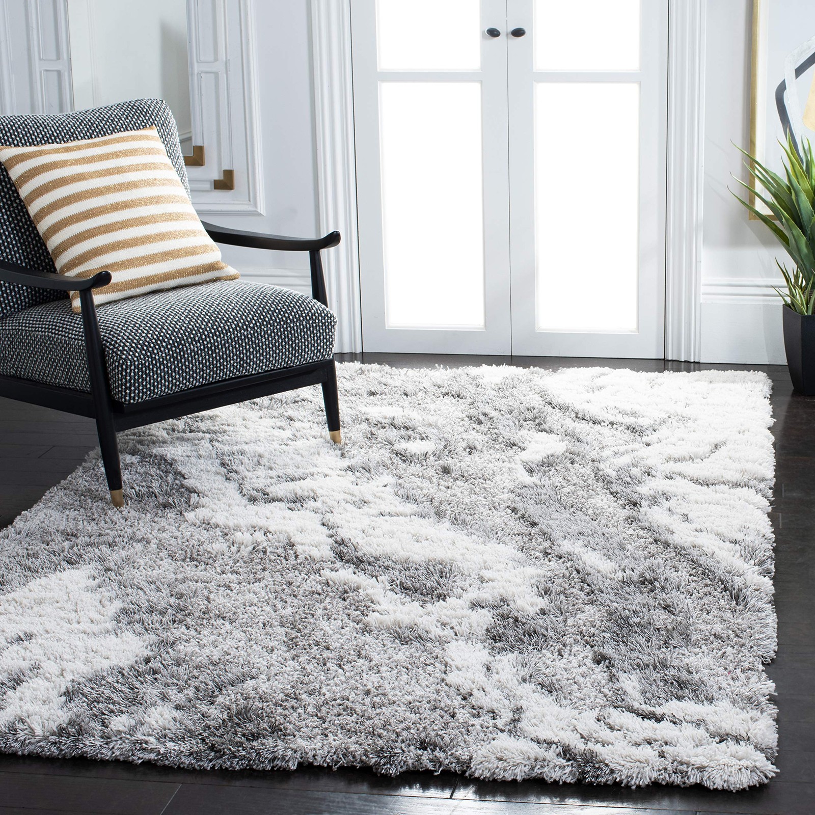 SAFAVIEH Horizon Shag Collection Area Rug – 5’3″ x 7’7″, Grey & Ivory, Modern