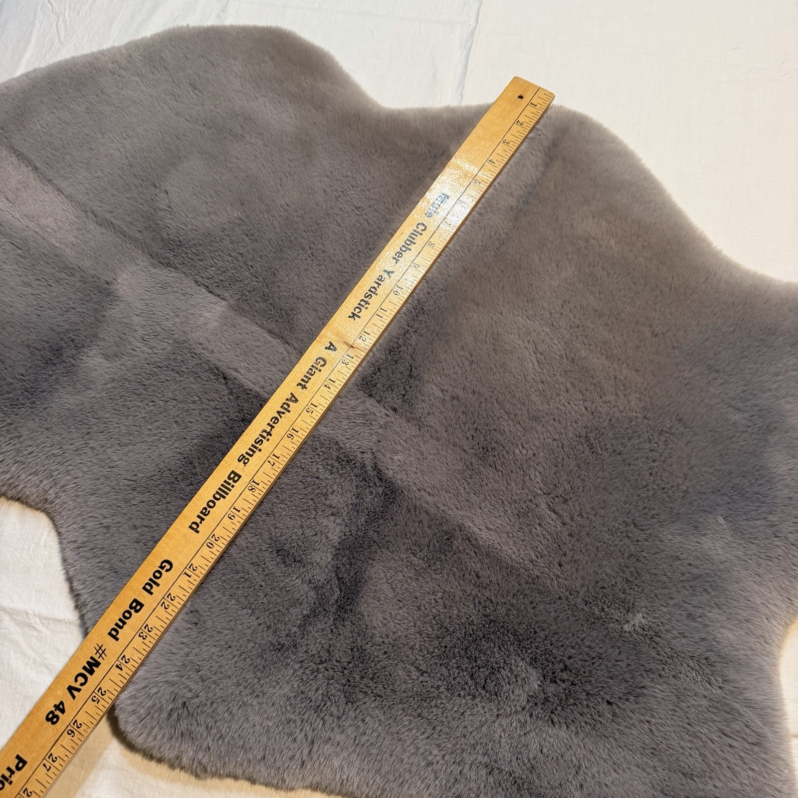 Mon Chateau Faux Fur Quad Rug Luxury Collection Luxe 40×25 Black Plush Cozy Soft