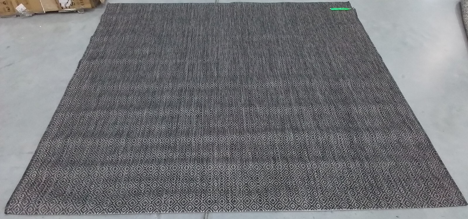 BLACK / GREY 6′-7″ x 6′-7″ Damaged Rug Reduced Price 1172769884 CY8520-53722-7SQ