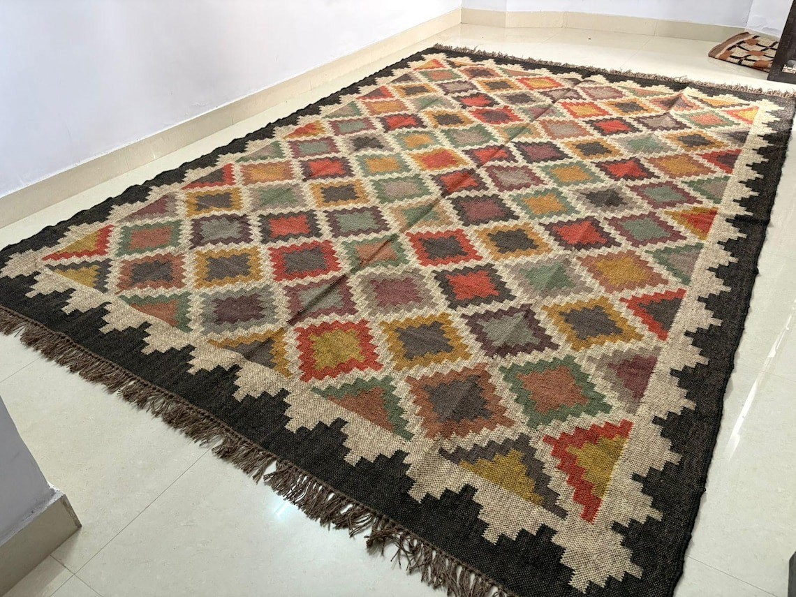 Handwoven Wool Jute Kilim Rug, Traditional Indian Design, 7×10 ft