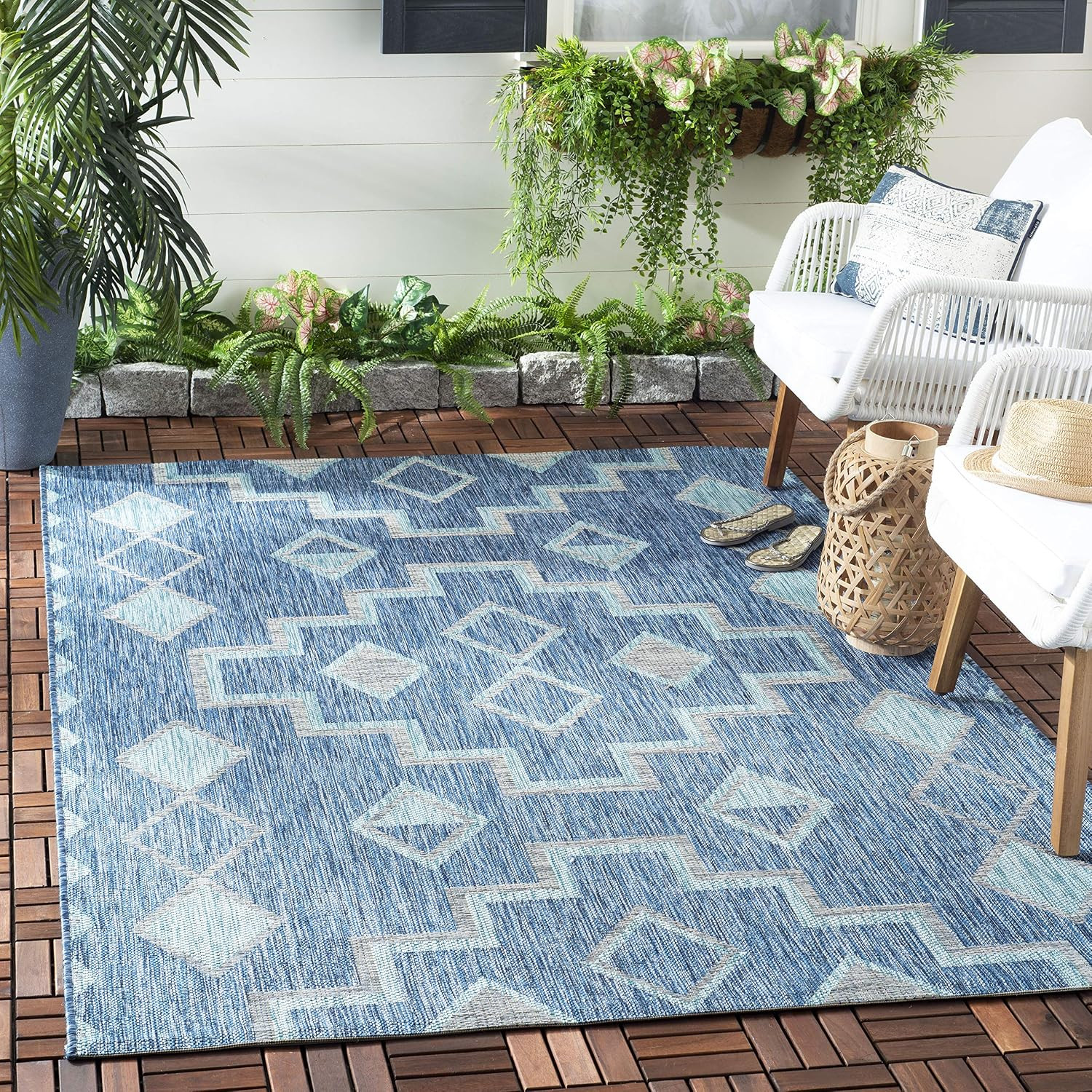 SAFAVIEH Washable Rug Outdoor Courtyard Collection – 4′ Square, Navy & Aqua Blue