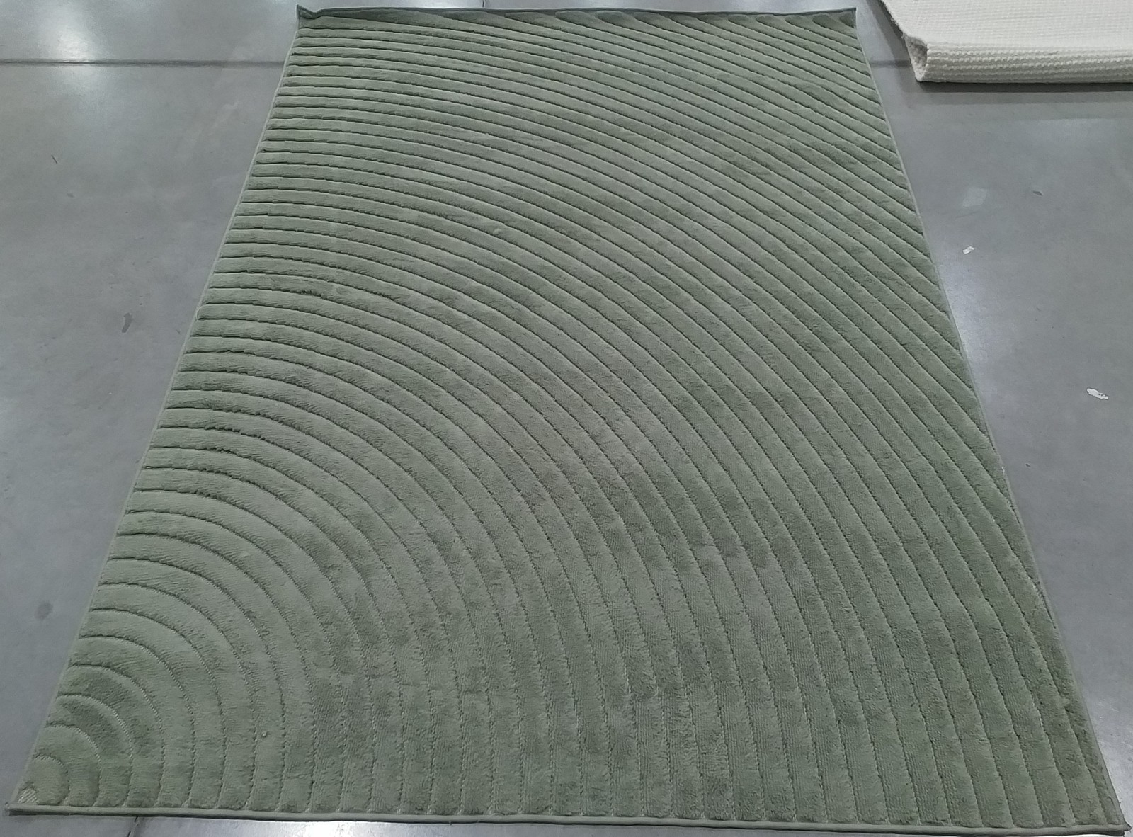 GREEN 5′-3″ x 7′-6″ Flaw in Rug, Reduced Price 1172803045 SLE664Y-5