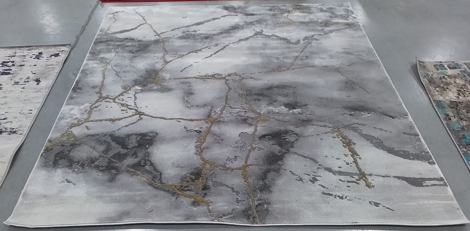 GREY / GOLD 6′-7″ x 6′-7″ Back Stain Rug, Reduced Price 1172800583 CFT877F-7SQ