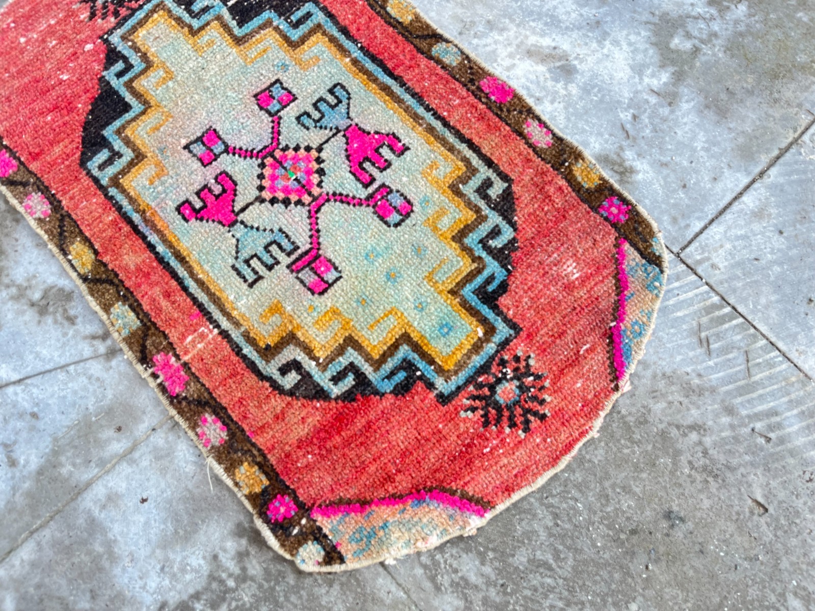Vintage Turkish Anatolian Yastik Rug 1.5×2.6 ft Hand Knotted Wool Boho Tribal