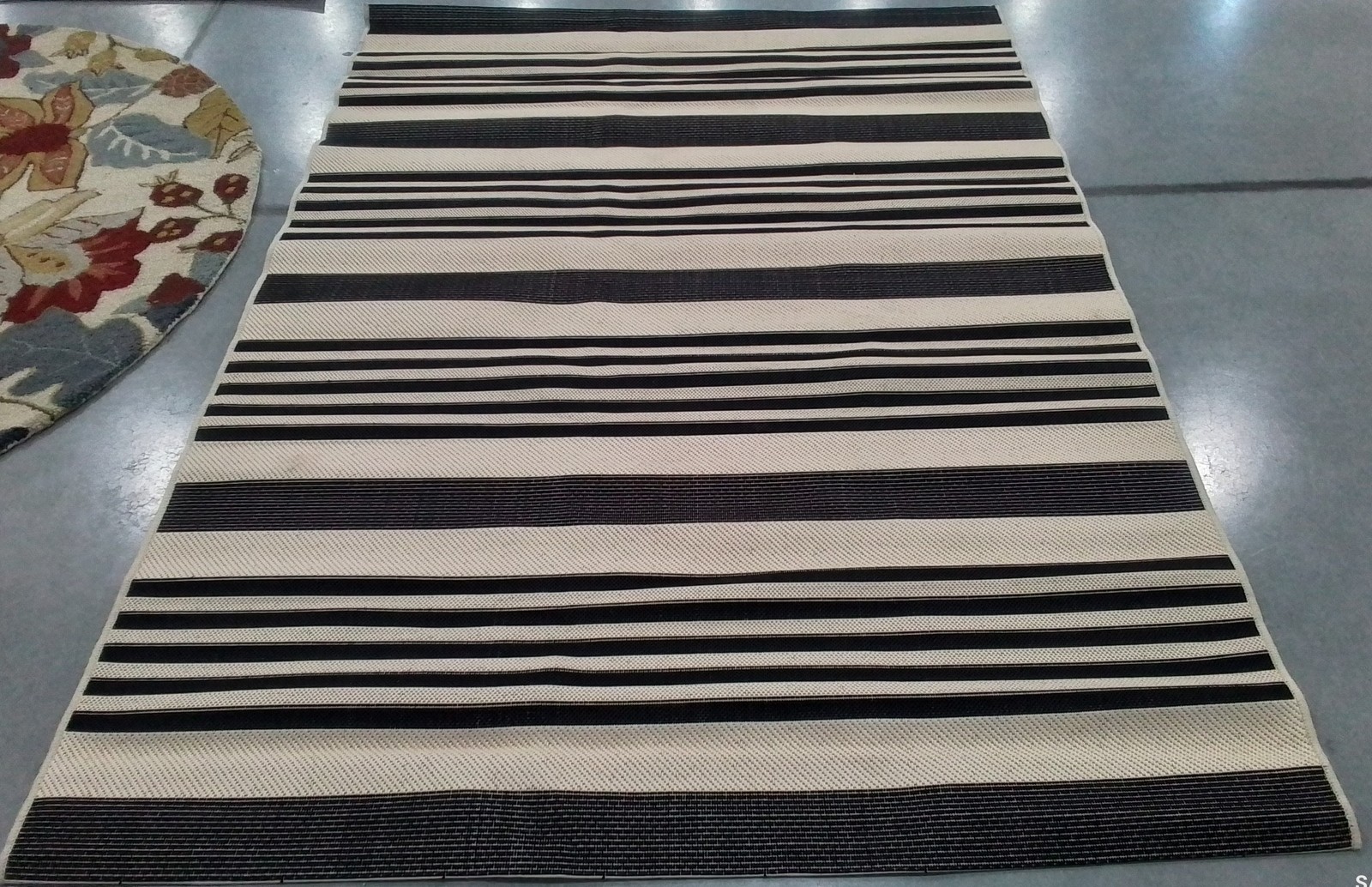 BLACK / BONE 5′-3″ x 7′-7″ Flaw in Rug, Reduced Price 1172797926 CY6062-216-5