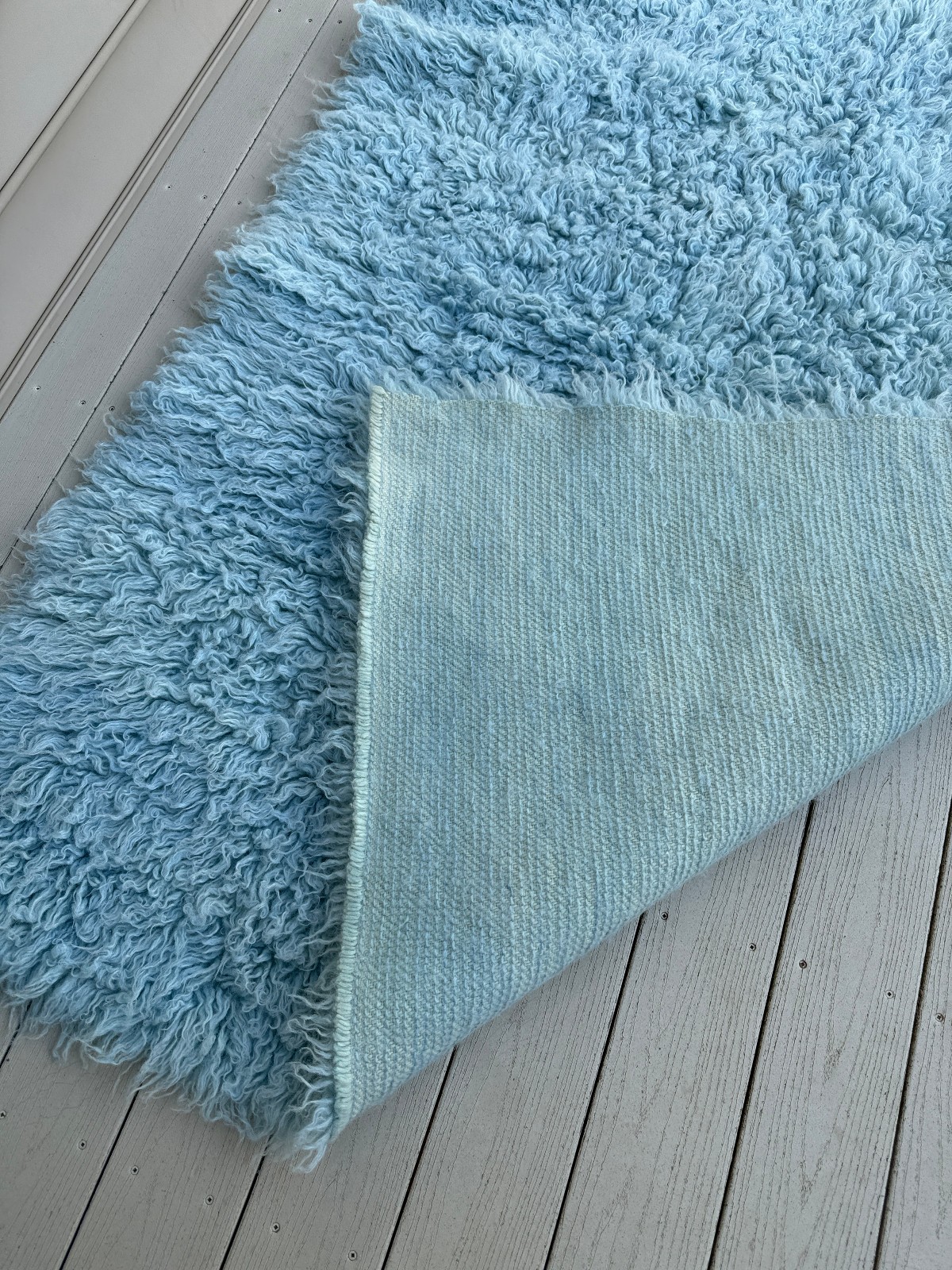 Authentic Greek Flokati Rug Light Baby Blue – 100% Wool 4.5’x6.5′ PRE-OWNED