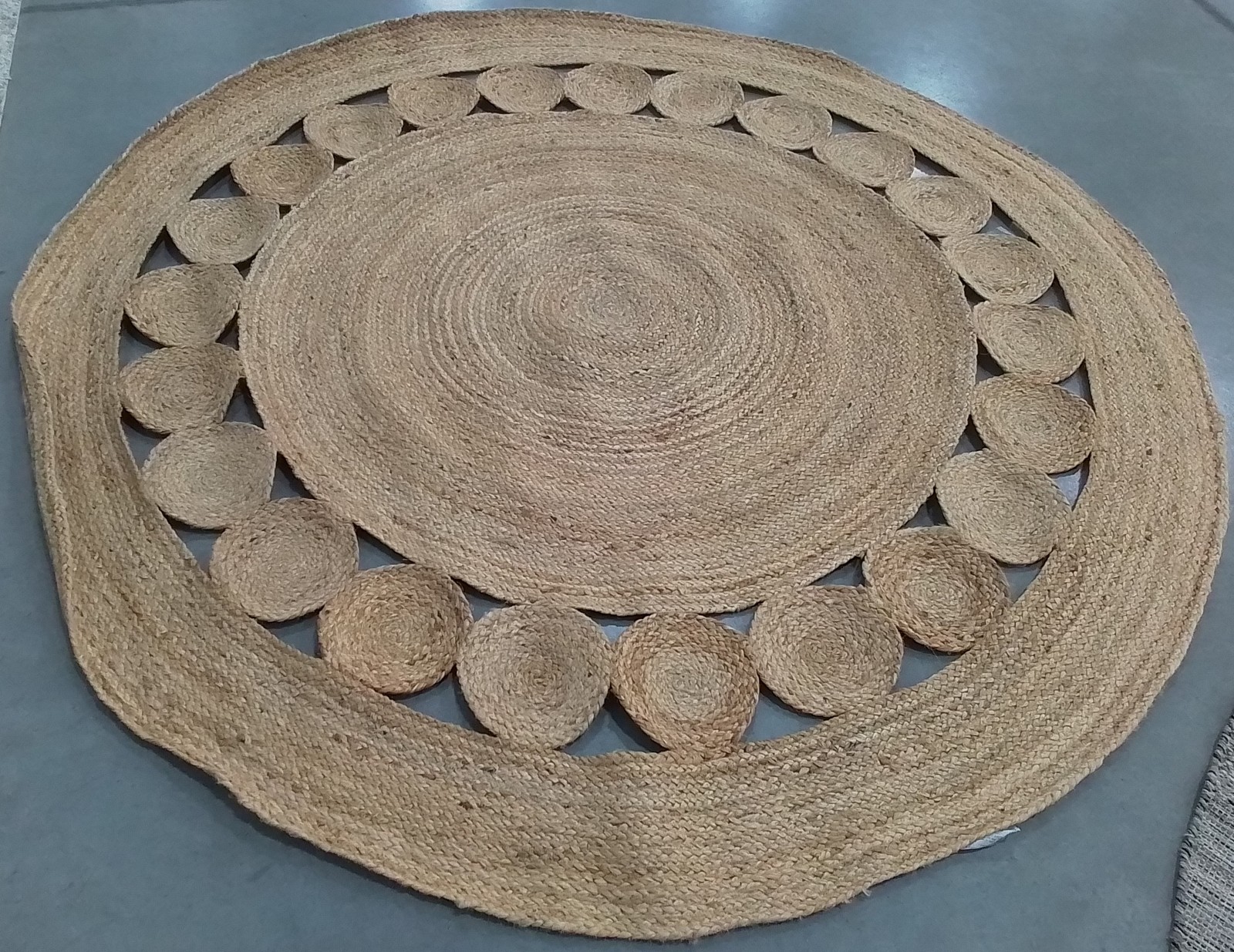 NATURAL 6′-6″ x 6′-6″ Flaw in Rug, Reduced Price 1172801950 NF364A-7R