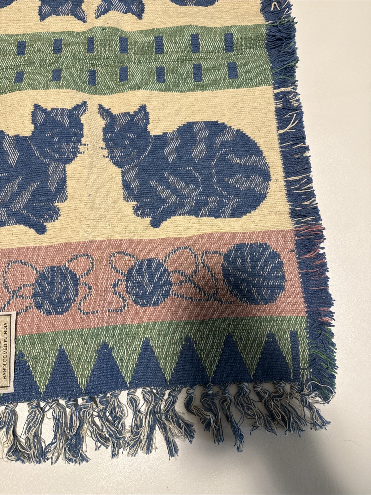 VTG Handwoven Dhurrie Tribal Rug from INDIA 100% Cotton. Cats 22” X 38”