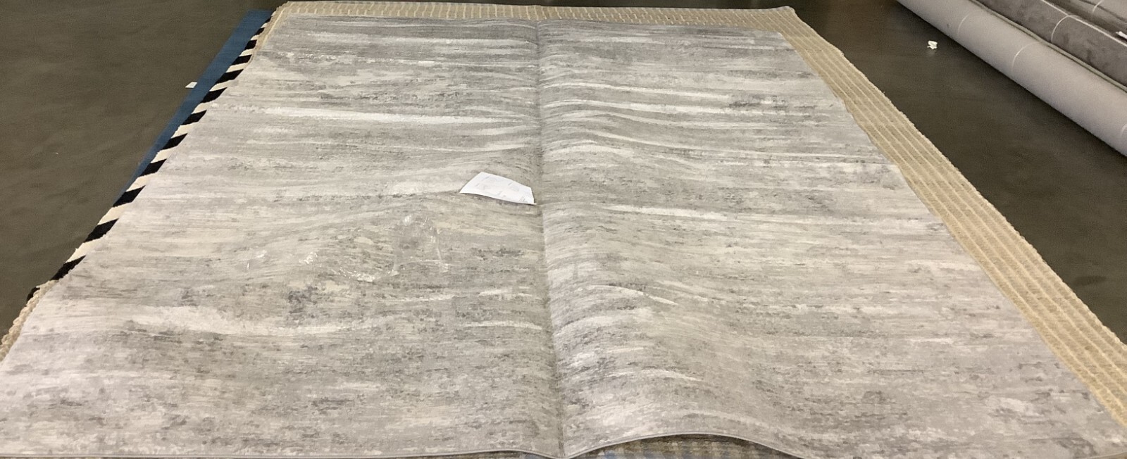 IVORY / GREY 10′ X 13′ Flaw in Rug, Reduced Price 1172666073 BNT822A-10