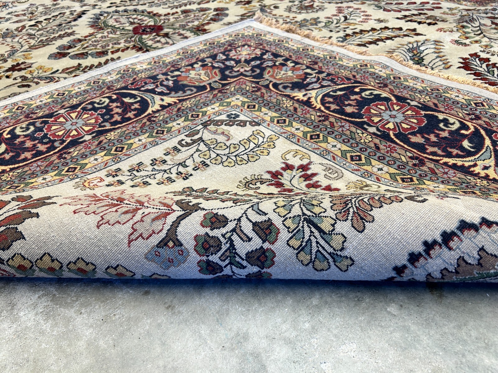 8’8″x11’8″ Hand-Knotted 100% Lamb Wool Sarouke Design Carpet – Area Rug