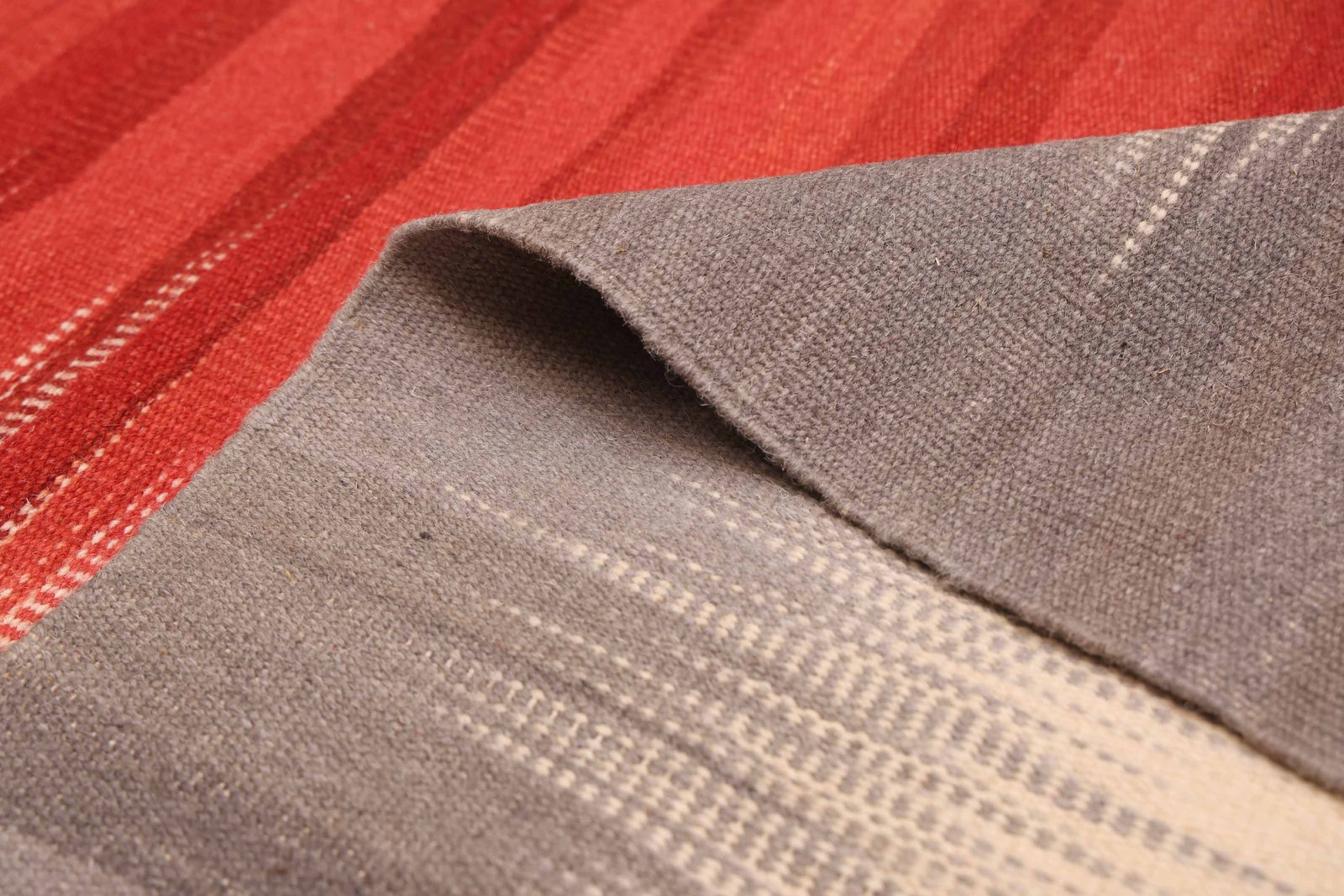Vintage Hand Woven Turkish Carpet 6’7″ x 9’6″ Traditional Wool Kilim Rug