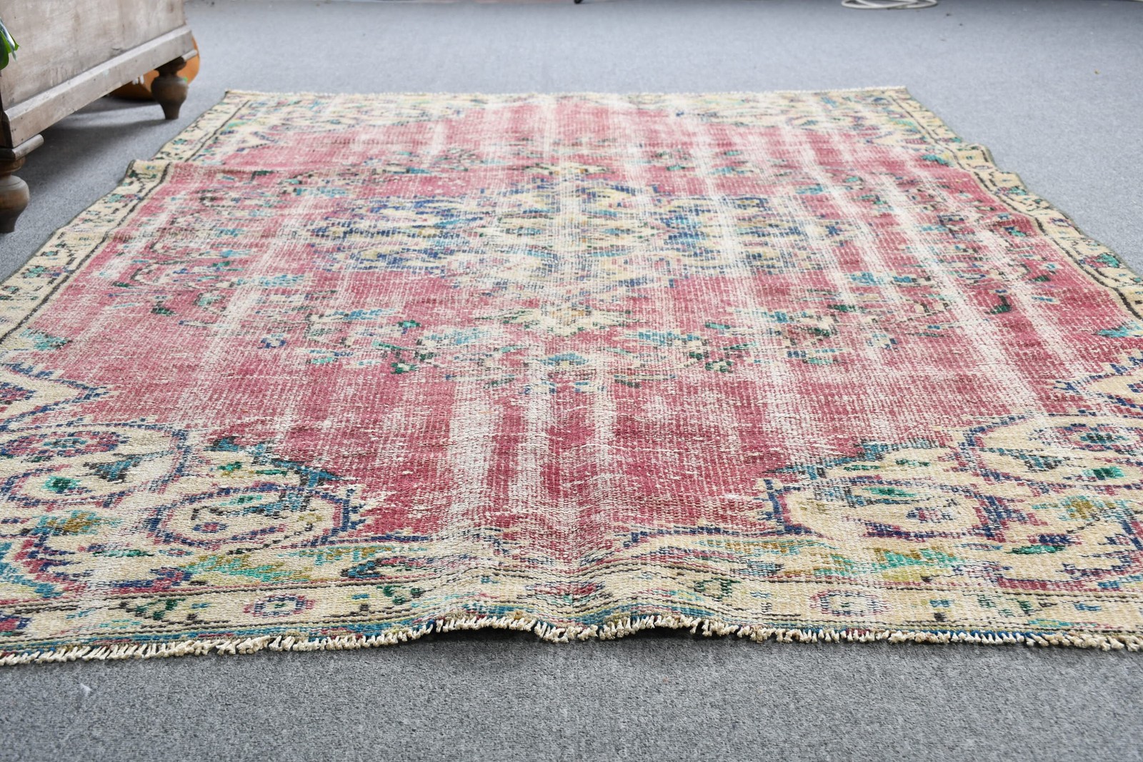 Vintage Turkish Rug 5,1×7,8 ft, Red Floral Rug