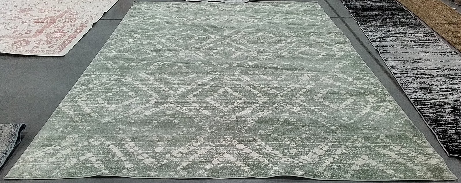GREEN / IVORY 9′-0″ x 12′-0″ Back Stain Rug, Reduced Price 1172795805 ADR131Y-9
