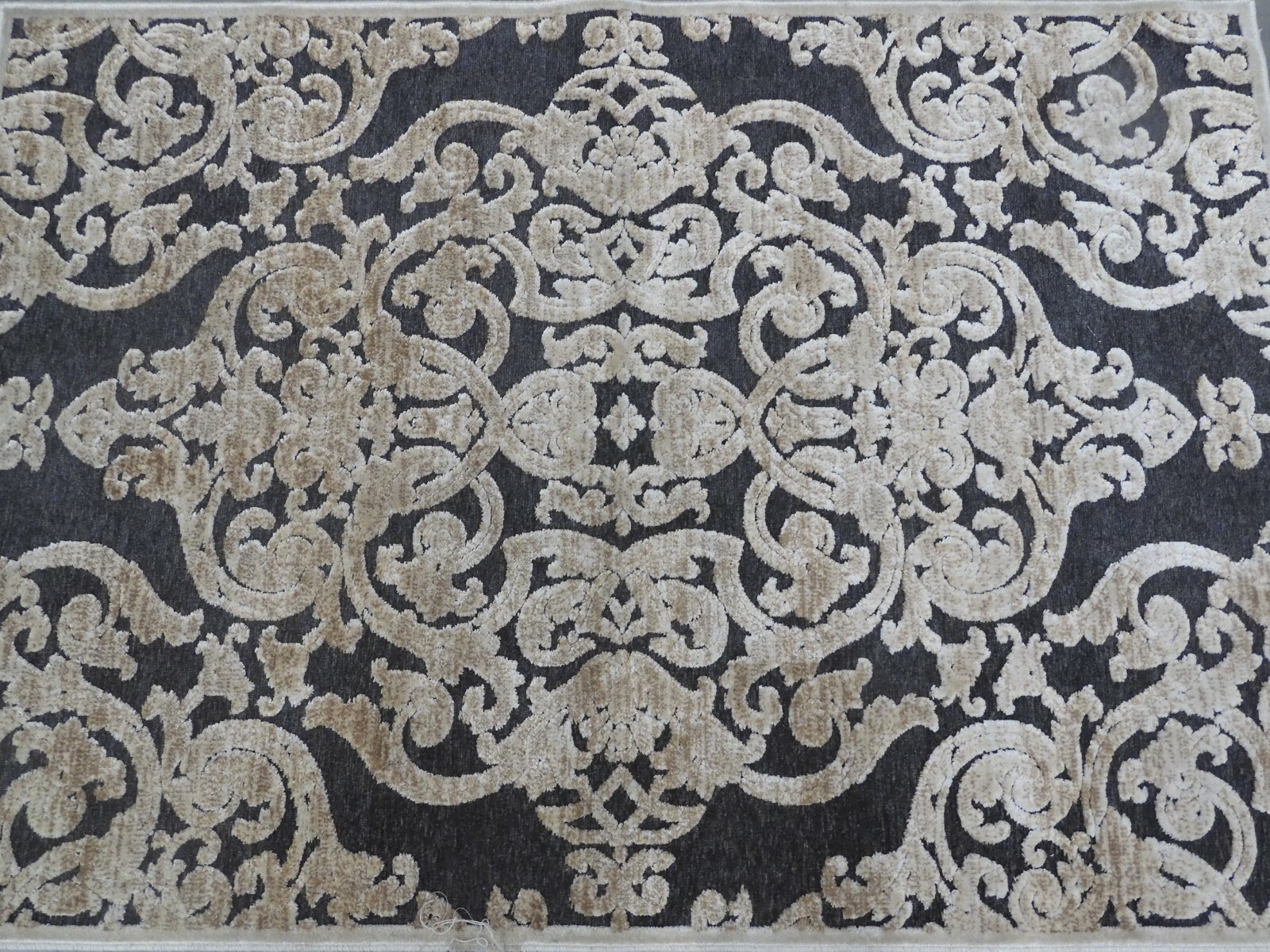 ANTHRACITE 3′-3″ X 4′-7″ Stained Rug, Reduced Price 1172626253 PARB348-3430-3