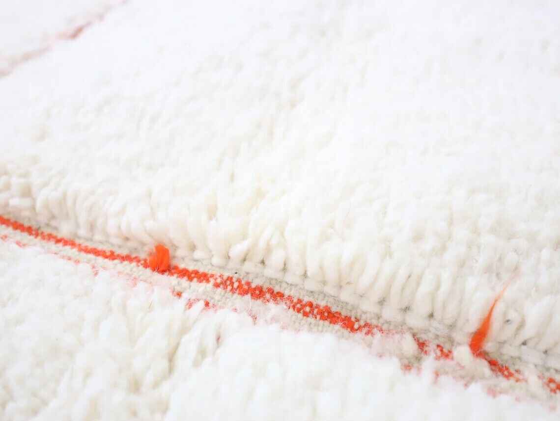 its Trending Hand med Moroccan rug Hand knotted, Beni Ourain rug, 100% soft wool