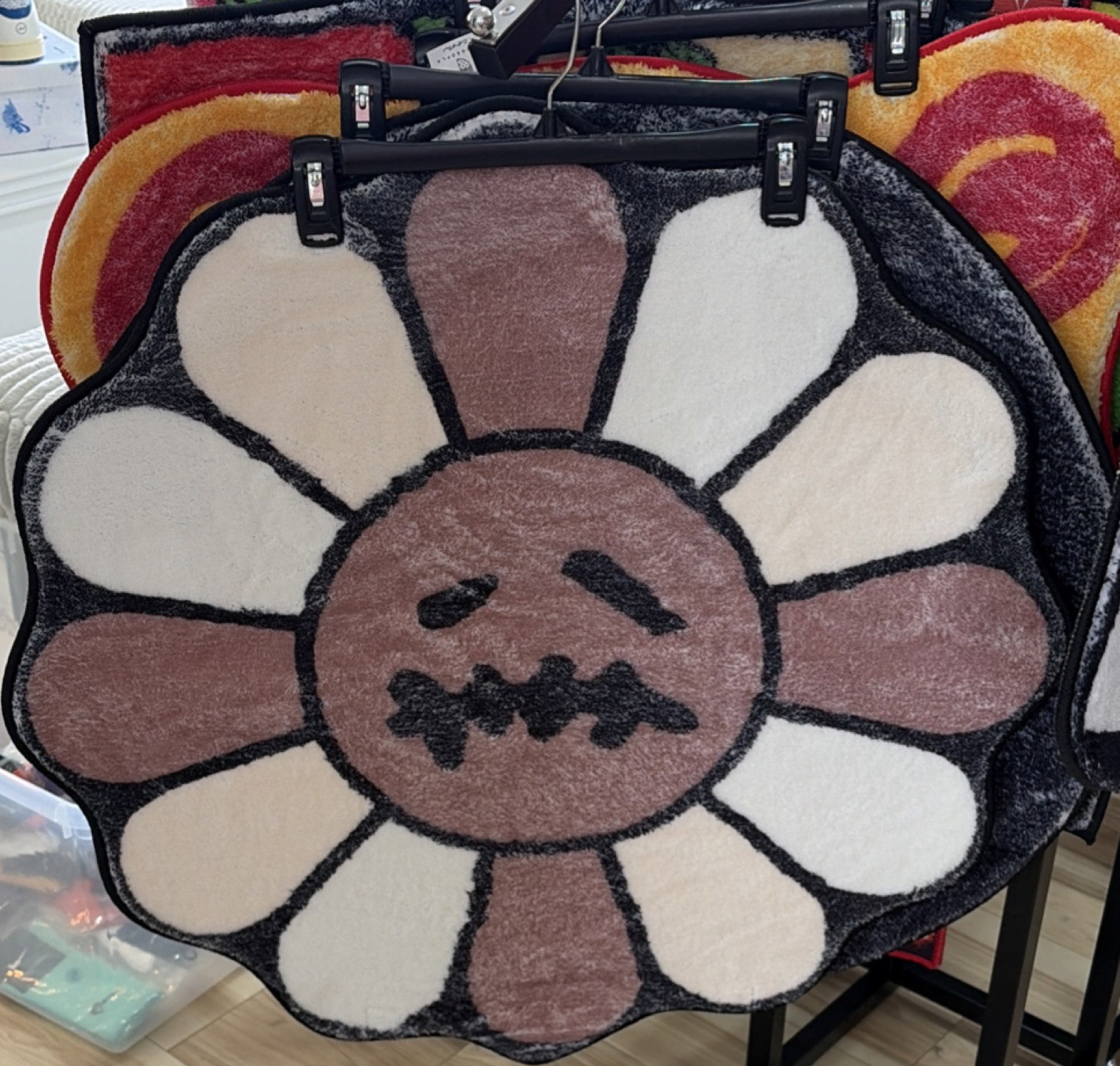 RUGSOFLA Flower-Shaped Area Rug Brown White Black Floral Pattern