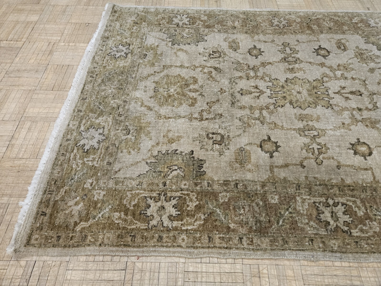 4×6 KALATY OUSHAK RUG – FINE HAND WOVEN RUG 100% WOOL GOOD CONDITION
