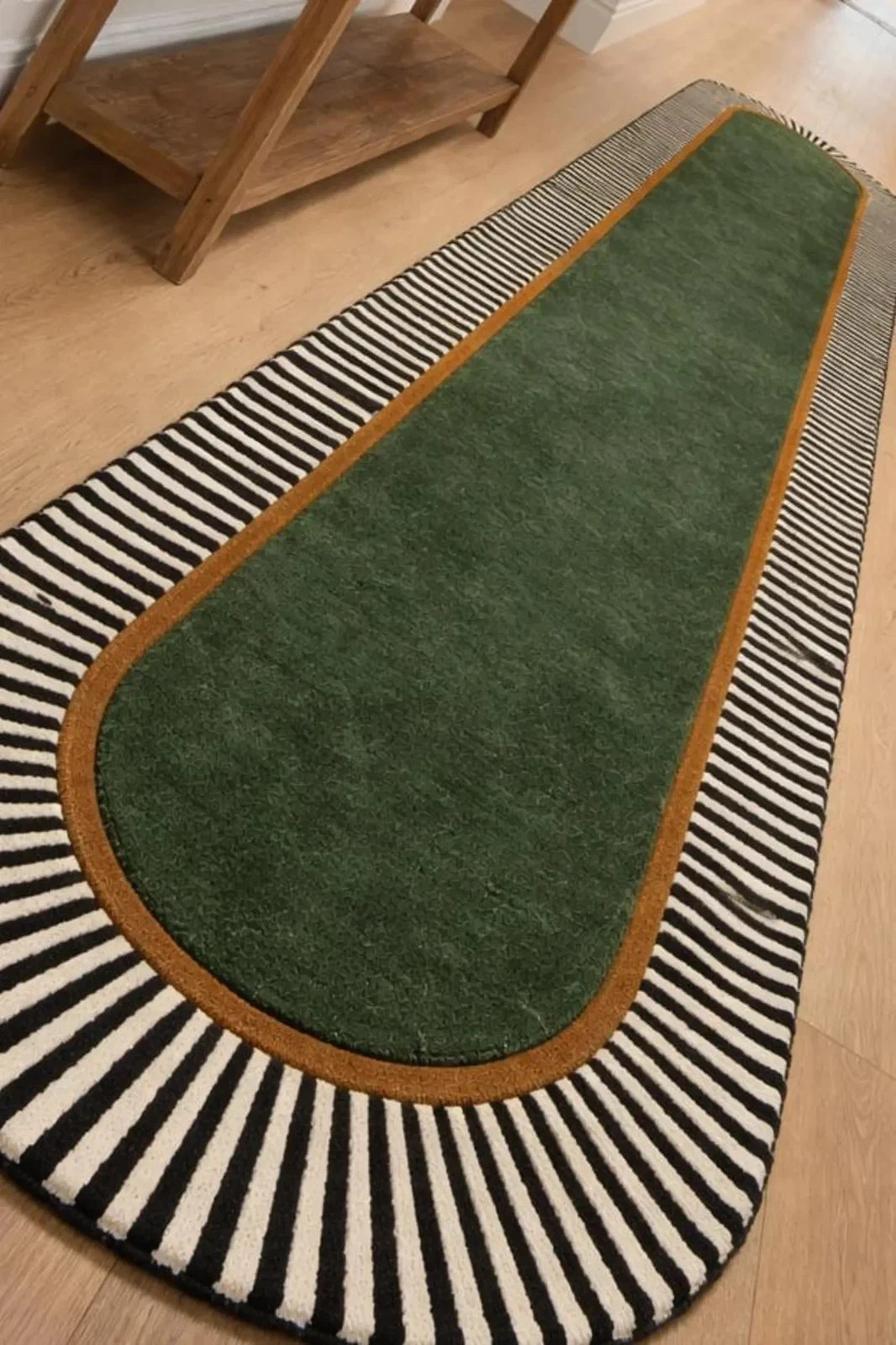 Walvia Modern Hand-Tufted 100% Wool Soft Area Rug Carpet.