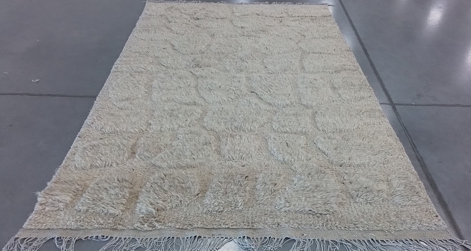 BEIGE 6′-0″ x 9′-0″ Flaw in Rug, Reduced Price 1172766666 KNY227B-6