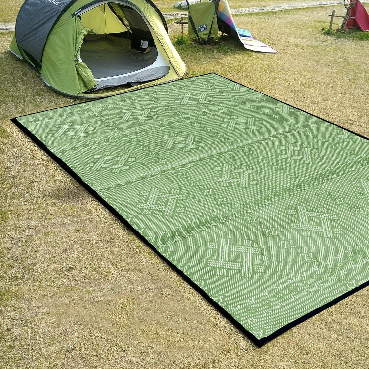 Stylish Recycled Plastic Outdoor Rug 5′ x 3.3′ – Perfect for Gardens & Balconies