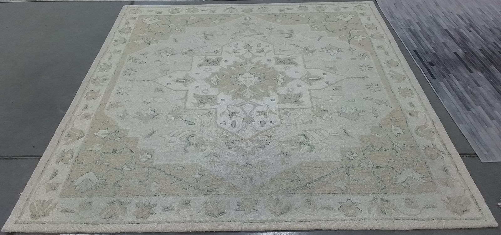 BEIGE / IVORY 7′-0″ x 7′-0″ Back Stain Rug, Reduced Price 1172796918 MLP505B-7SQ