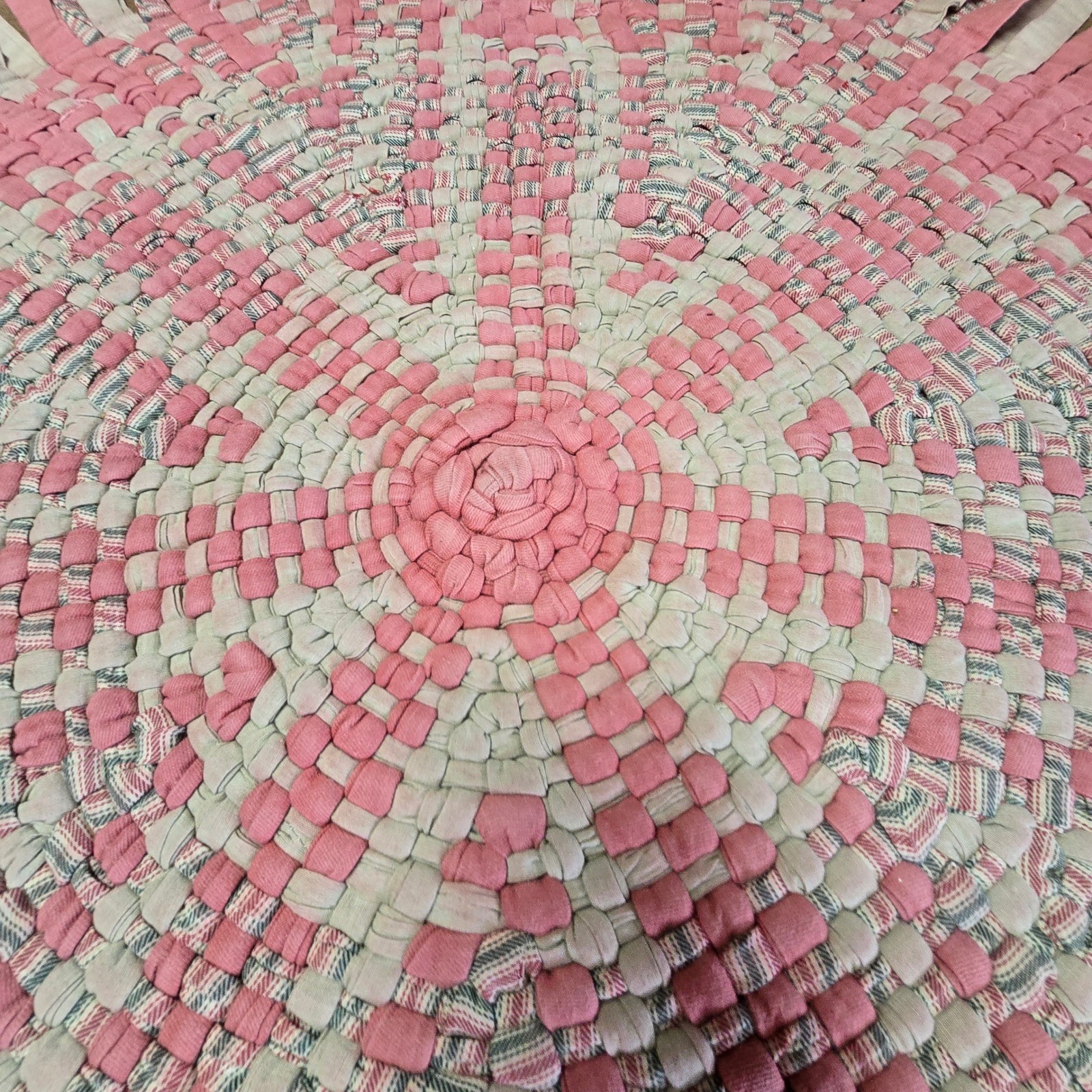 Vintage Round Rag Rug 39″ Pink Cream Woven Boho Farmhouse Area Rug Cottagecore
