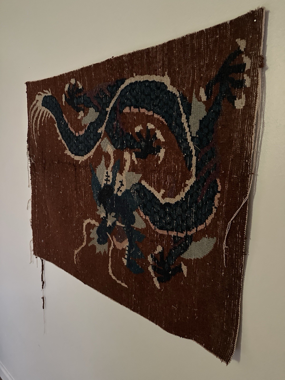 Red/Blue Flat Weave Dragon Pictorial Area Rug 38 x 29 in
