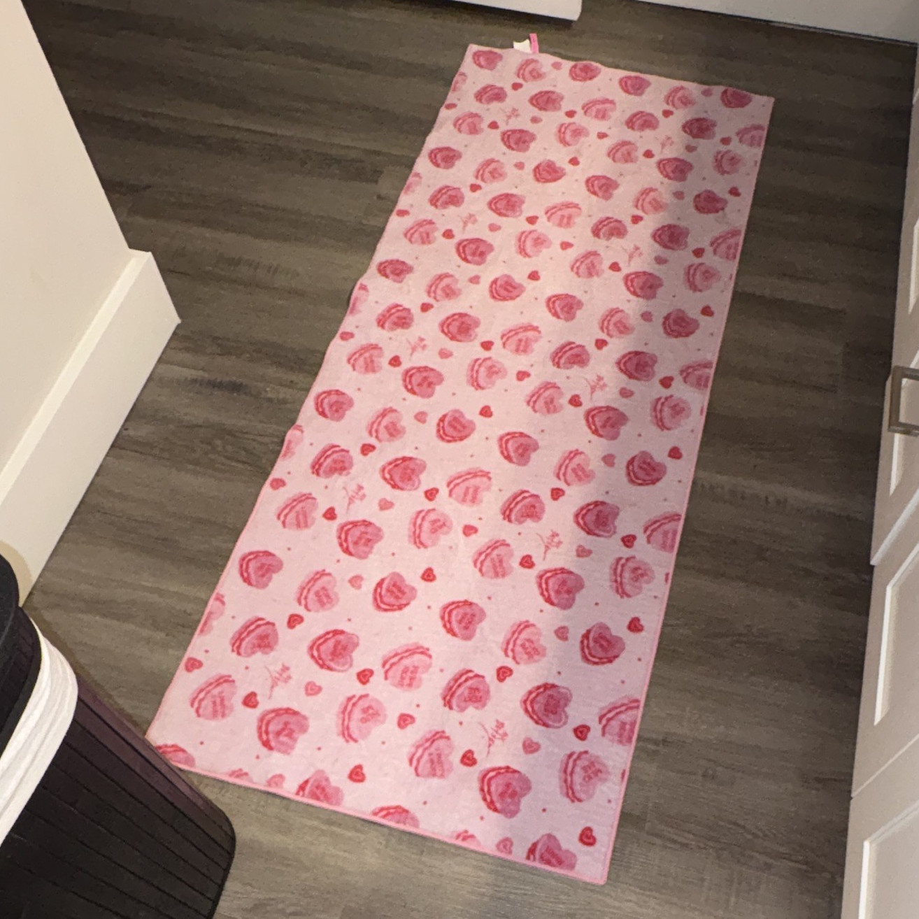 Betsey Johnson 2×5 Runner Rug Pink/Red Hearts Machine Washable Non-Slip BJ1851