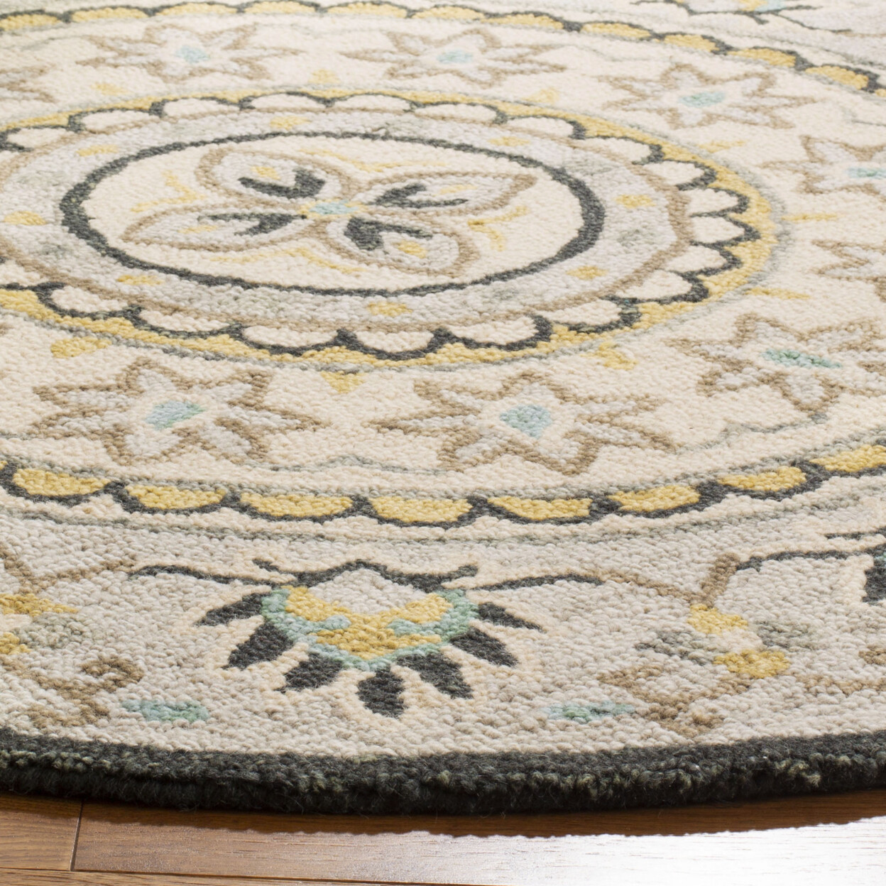SAFAVIEH Novelty NOV606F Handmade Ivory / Grey Rug
