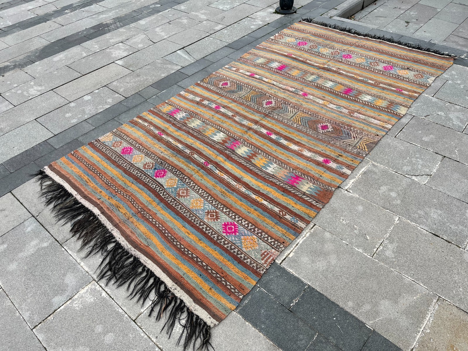 Vintage Turkish Kilim Rug 4.9×9.8 Handmade Wool Area Carpet Pink Boho Home Decor