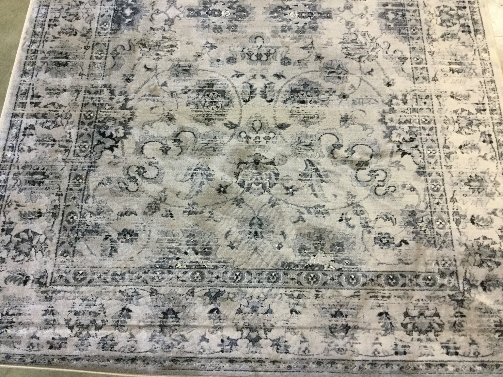 GREY / IVORY 5′-1″ X 7′-7″ Stained Rug, Reduced Price 1172660320 VTG430A-5