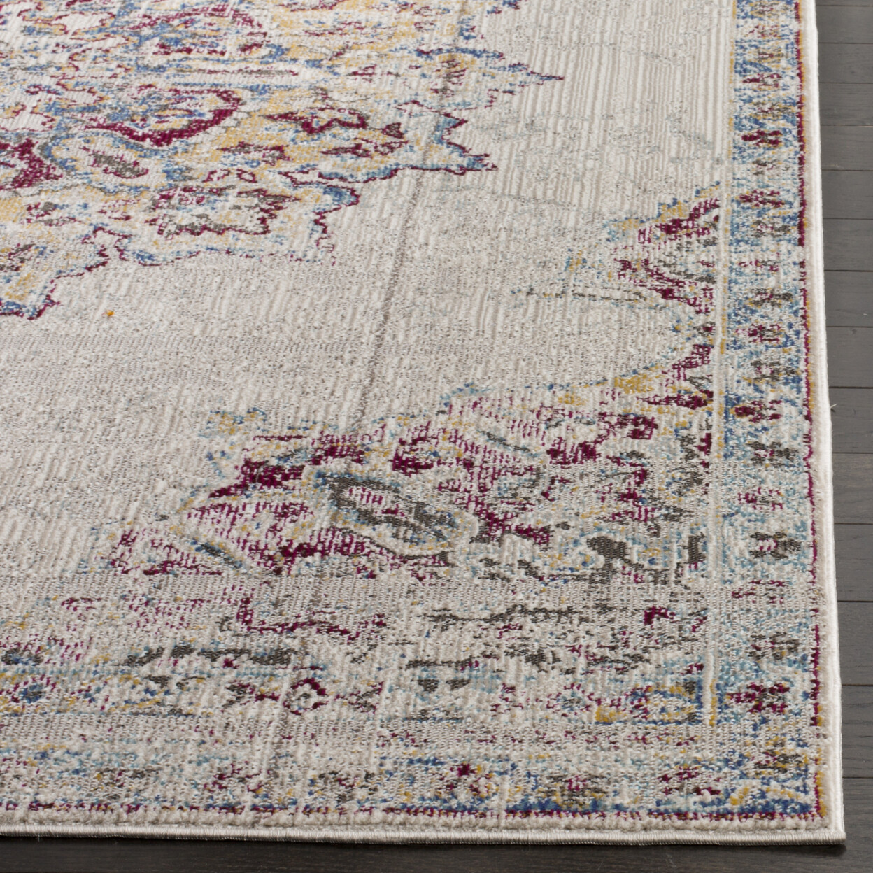 SAFAVIEH Aria Collection ARA103C Creme / Red Rug