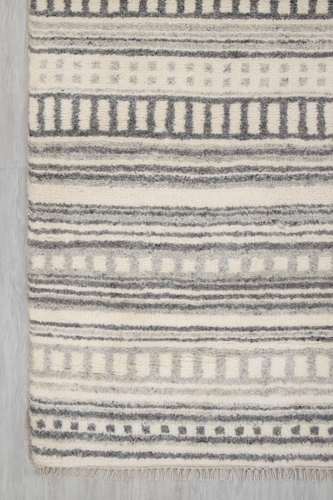 8×10 Ivory Grey Geometric Striped Pattern Soft Quality Wool Hand Knotted Rug