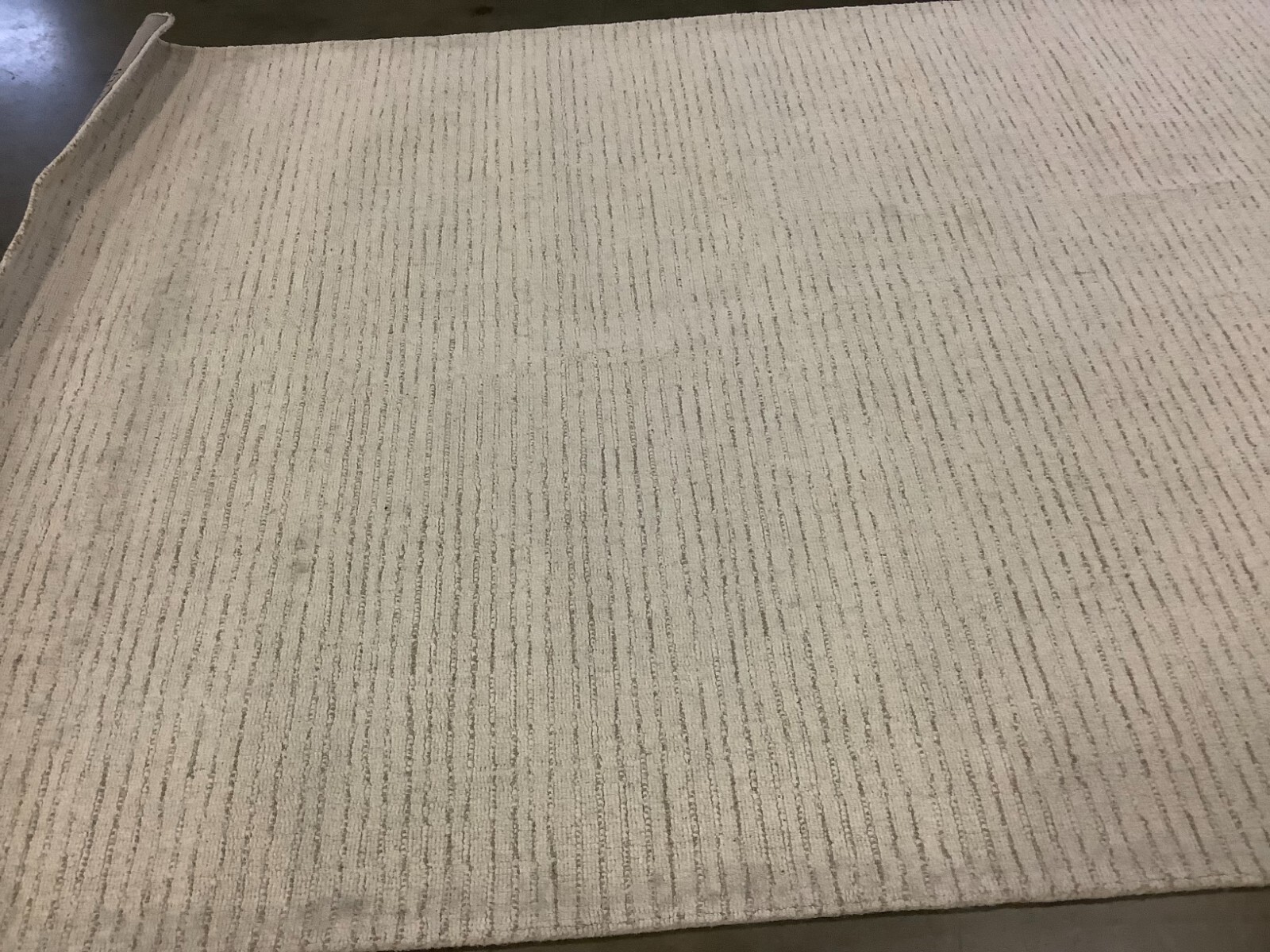 IVORY / BEIGE 6′-0″ x 9′-0″ Back Stain Rug, Reduced Price 1172673608 ABT468E-6