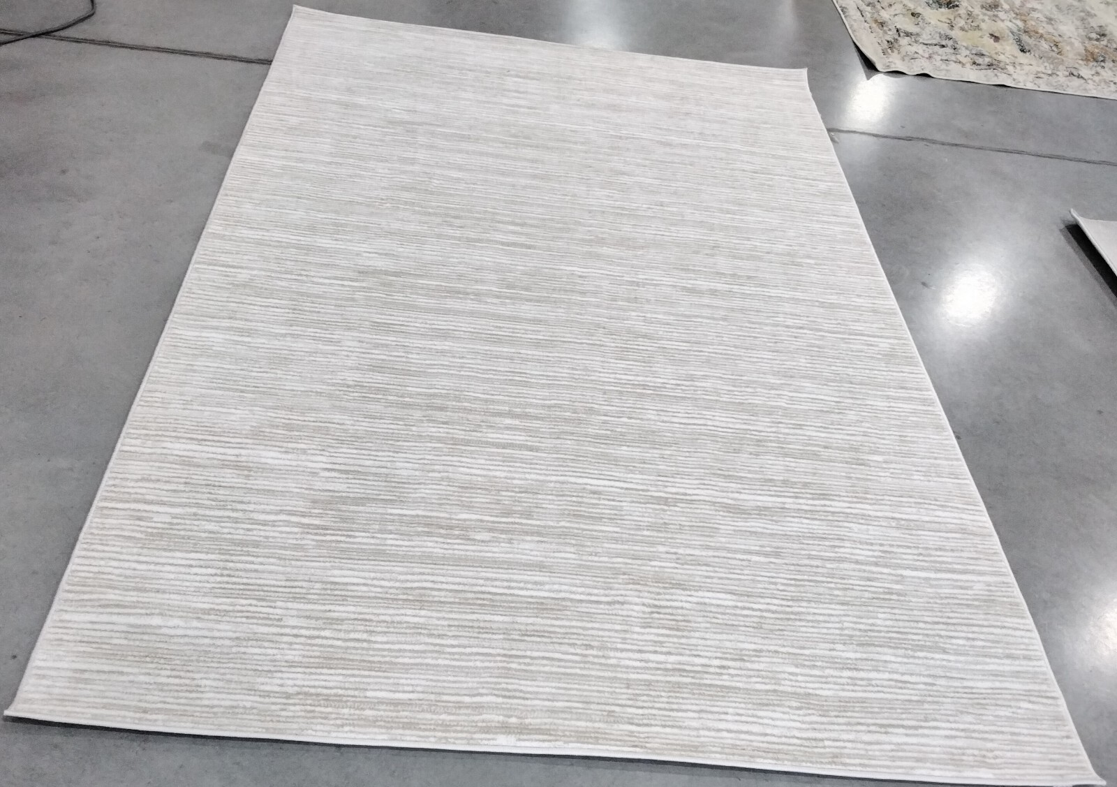 IVORY 5′-1″ X 7′-6″ Back Stain Rug, Reduced Price 1172754254 VSN606J-5