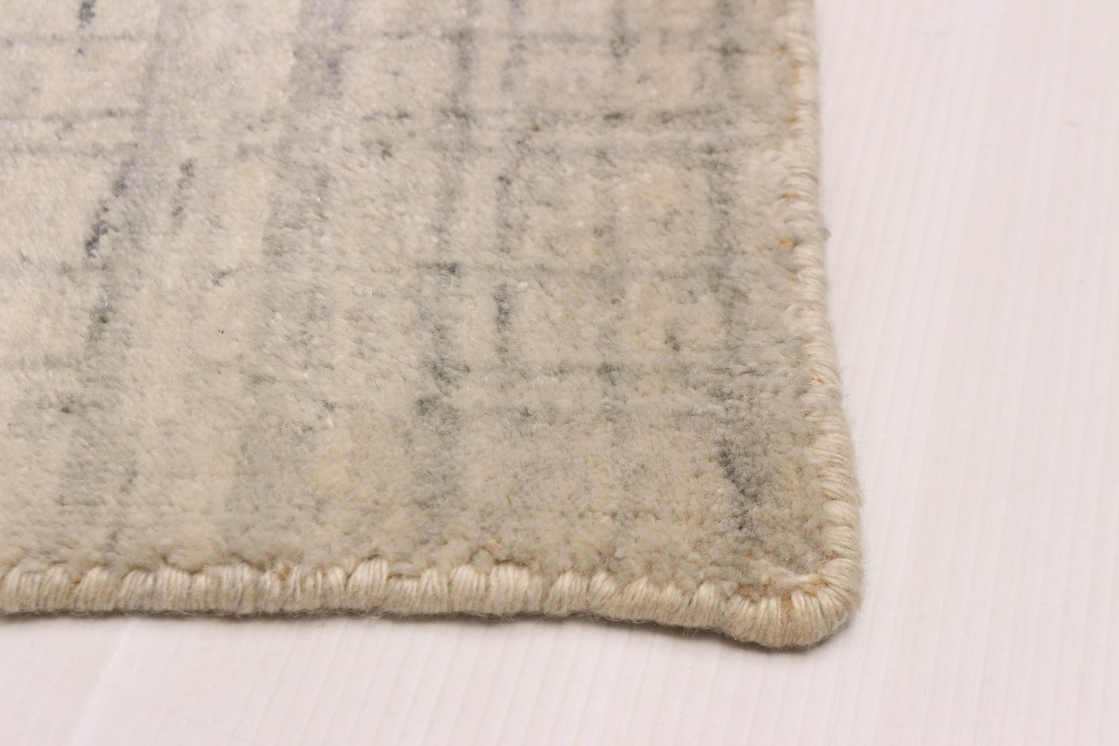 Hand loomed Area Rug 5’9″ x 7’9″ Traditional Wool Oriental Carpet