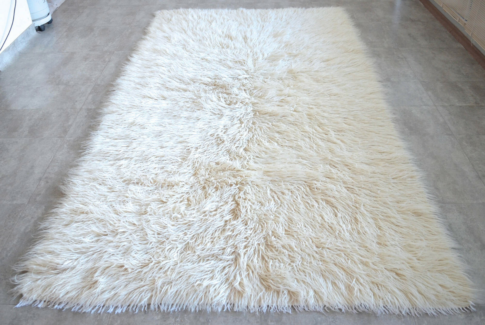 5×9 Rug NO DYES Turkish Shaggy Rug. Hand Made High Pile Area Rug act: 60″ x 111″