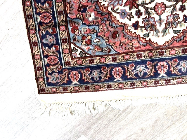 Vintage 3′ x 5′ Wool /Silk Handmade Hand knotted Turkish Rug Elaborate 400+ KSPI