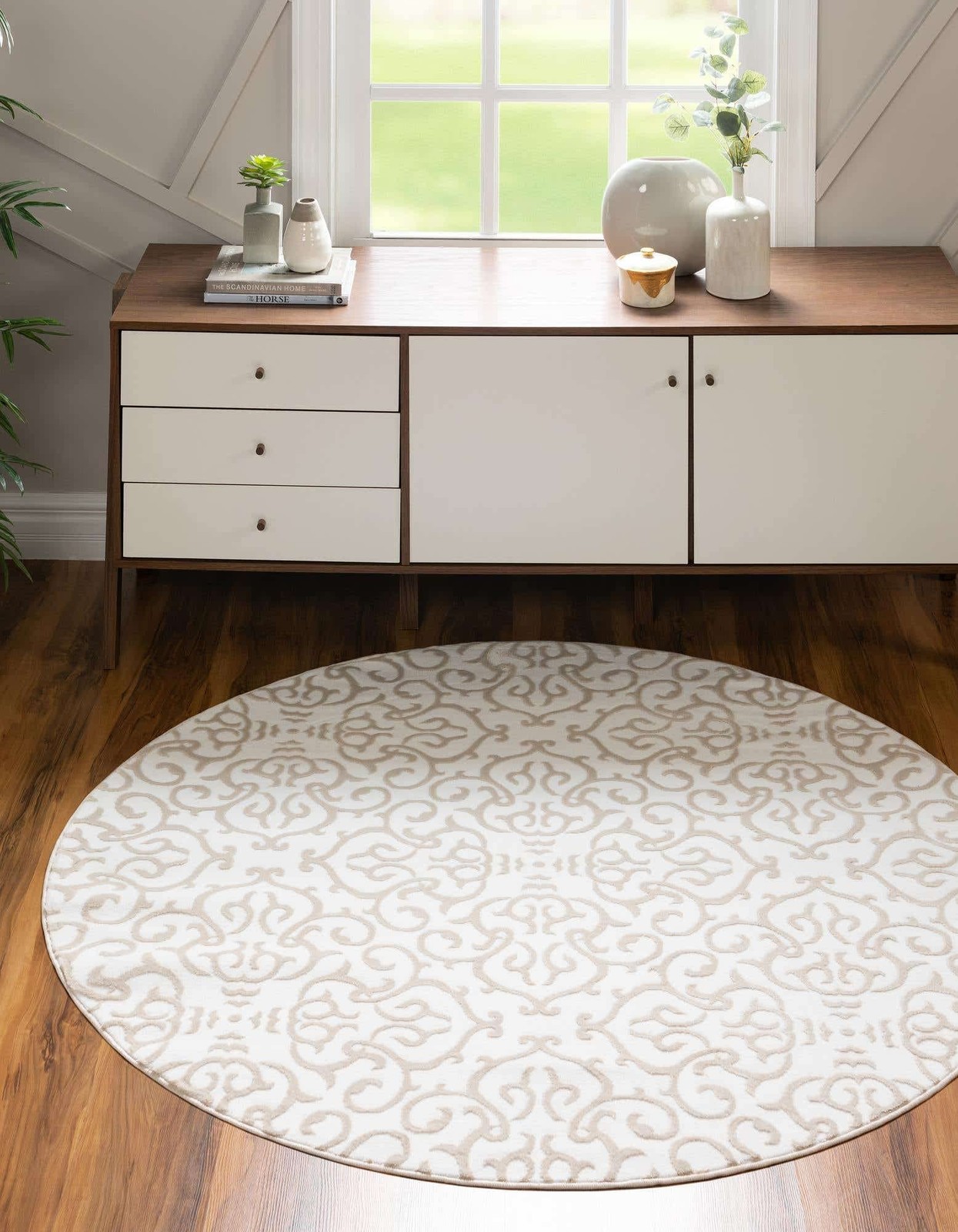 Unique Loom Rushmore Collection Area Rug – Johnson 3 3 Round Snow White/ Beige