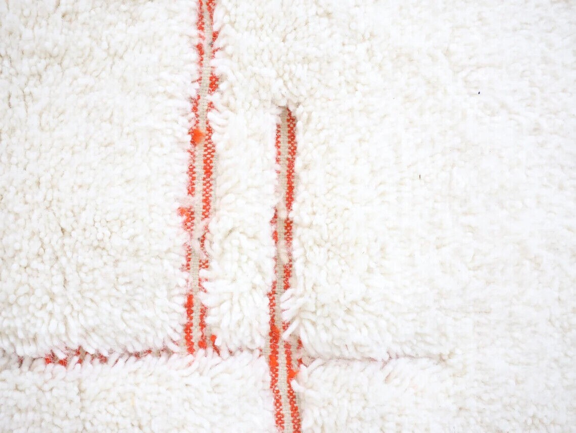 its Trending Hand med Moroccan rug Hand knotted, Beni Ourain rug, 100% soft wool