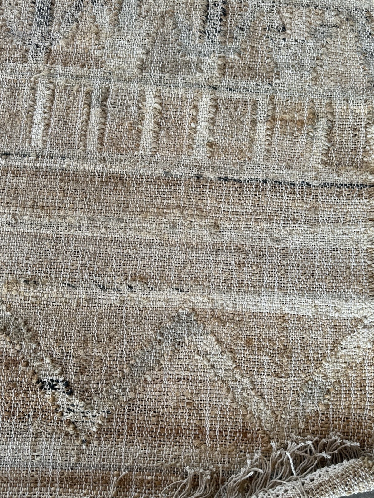 Beige Tan Ivory Geometric Rectangle Area Rug w/ Fringe, 5 x 8 ft Low Pile